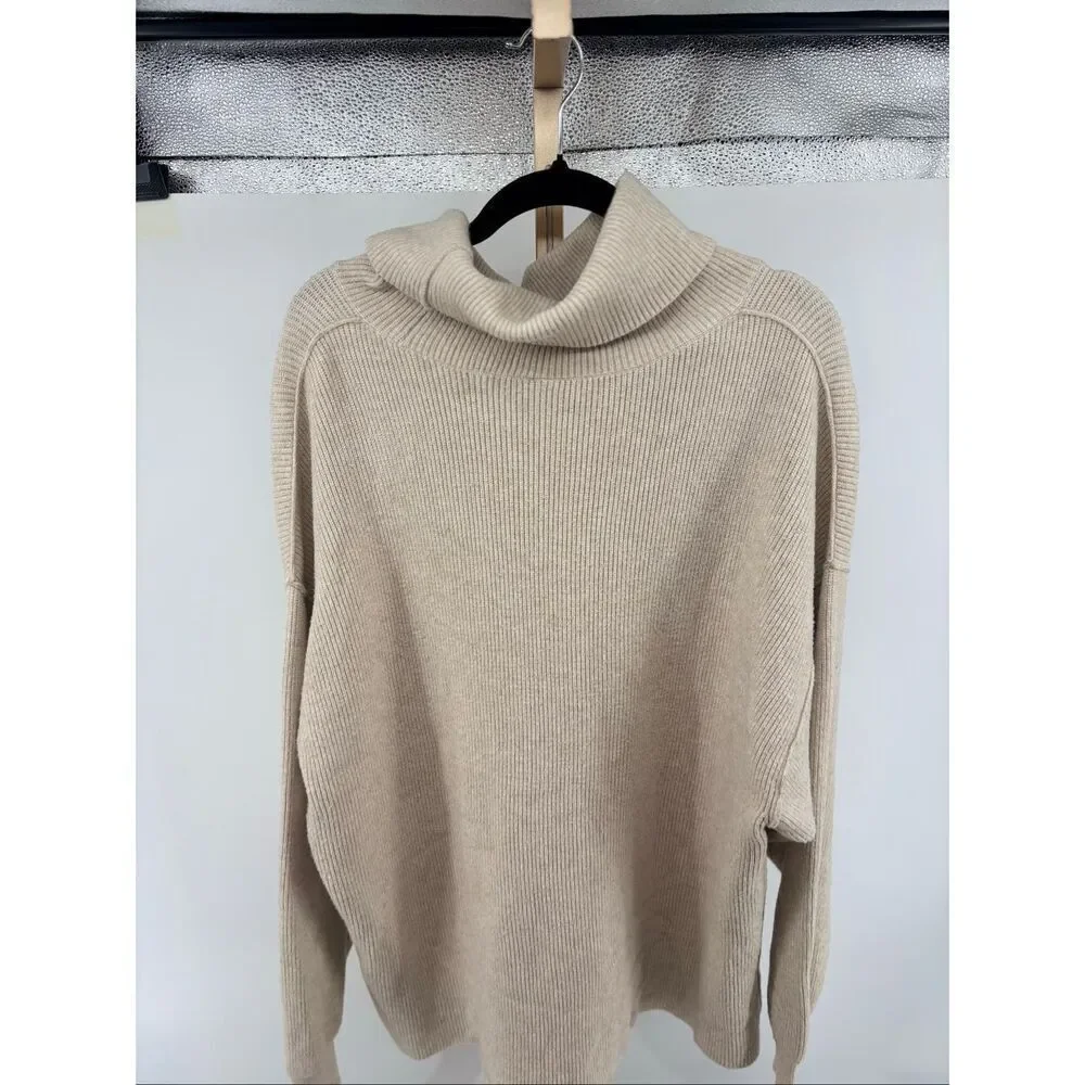 Free People Softly Structured Turtleneck Sweater Size L Oatmeal